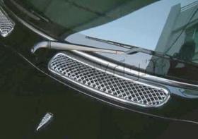 Show details for URO 971070 Wiper Cowl Grille